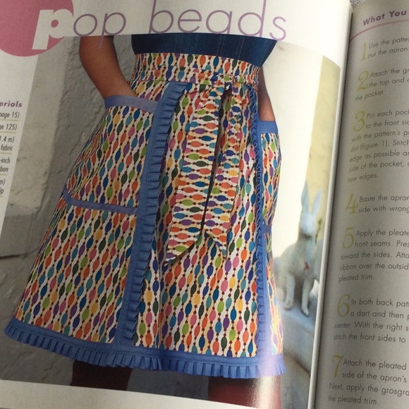 Laura Ashley apron and Apron pattern book - Picture 9 of 12